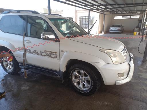 عکس کارواش بزرگ هوراکان 