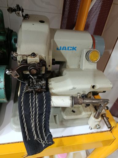 فروشگاه و تعمیرگاه چرخ خیاطی جنابی 