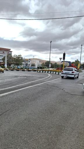 عکس میدان معلم