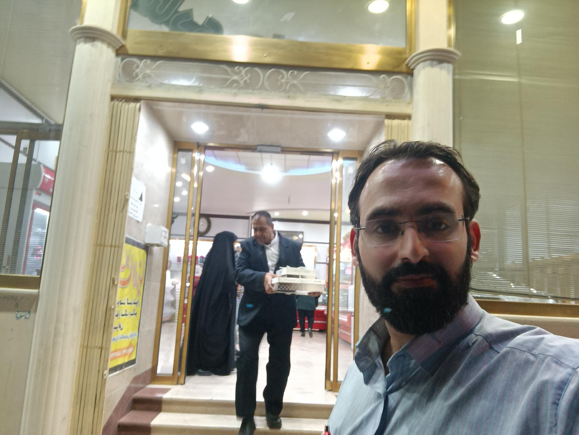 عکس کافه قنادی علیپور