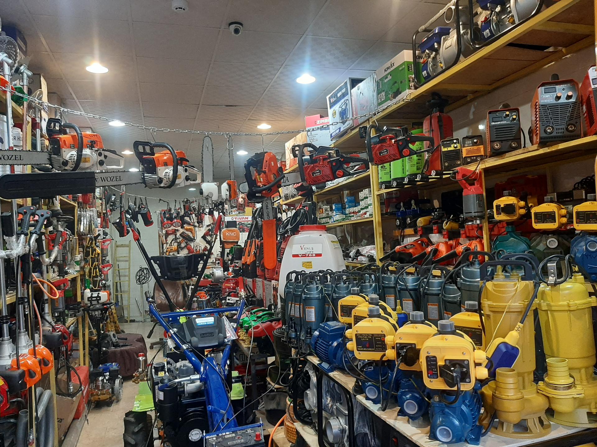 عکس فروشگاه ادوات و ابزار  امیر