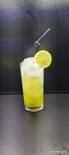 عکس سفره‌خانه سنتی الماس شهر