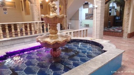 عکس سفره‌خانه سنتی الماس شهر