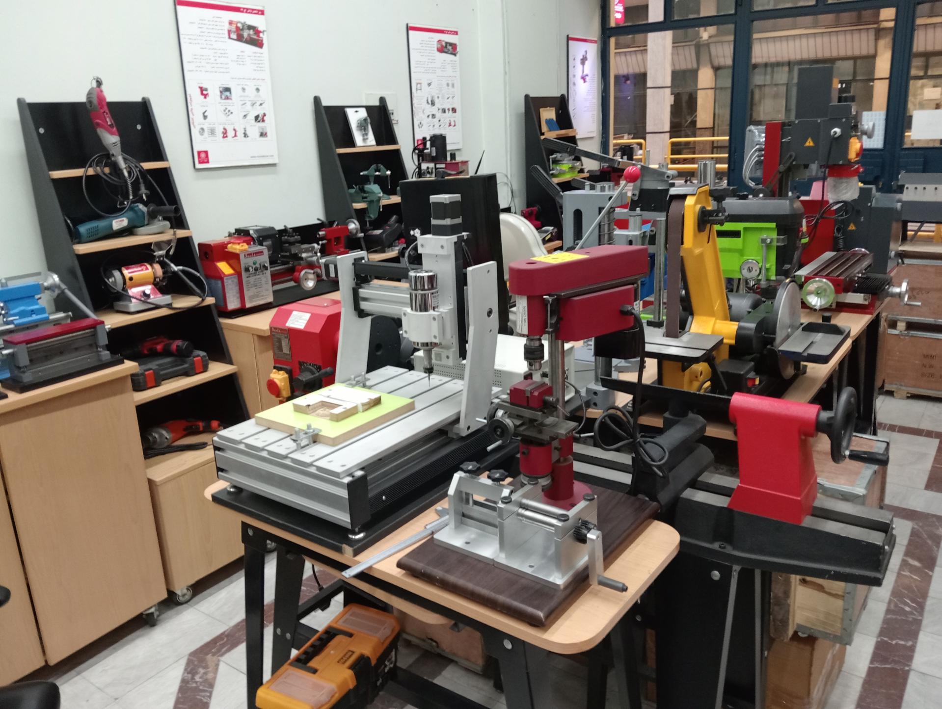 عکس فروشگاه روبوت ابزار 