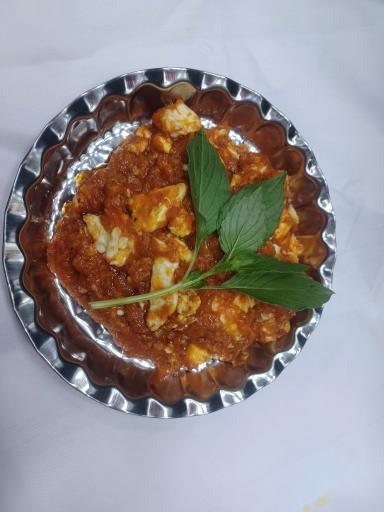 عکس اکبر جوجه و رستوران عمو بشیر