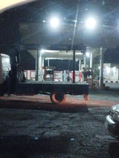 عکس پمپ بنزین ۱۷۲ آزادگان