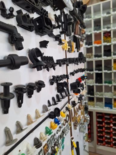 عکس مرکز تخصصی لوازم خودرو ریز یدک