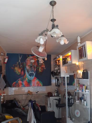 عکس آرایشگاه آقای خاص اهورا 