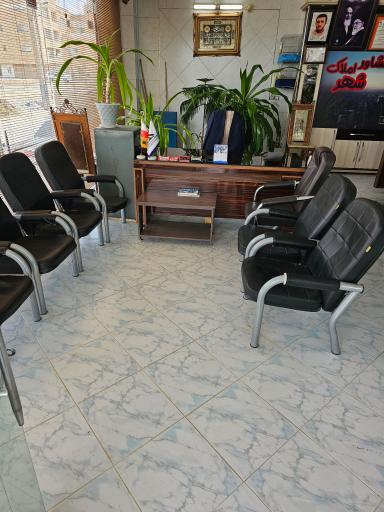 عکس مشاور املاک شهر