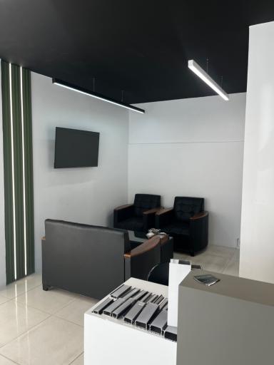 عکس فروشگاه لاینر و نورخطی و چراغ خطی نیک الکتریک