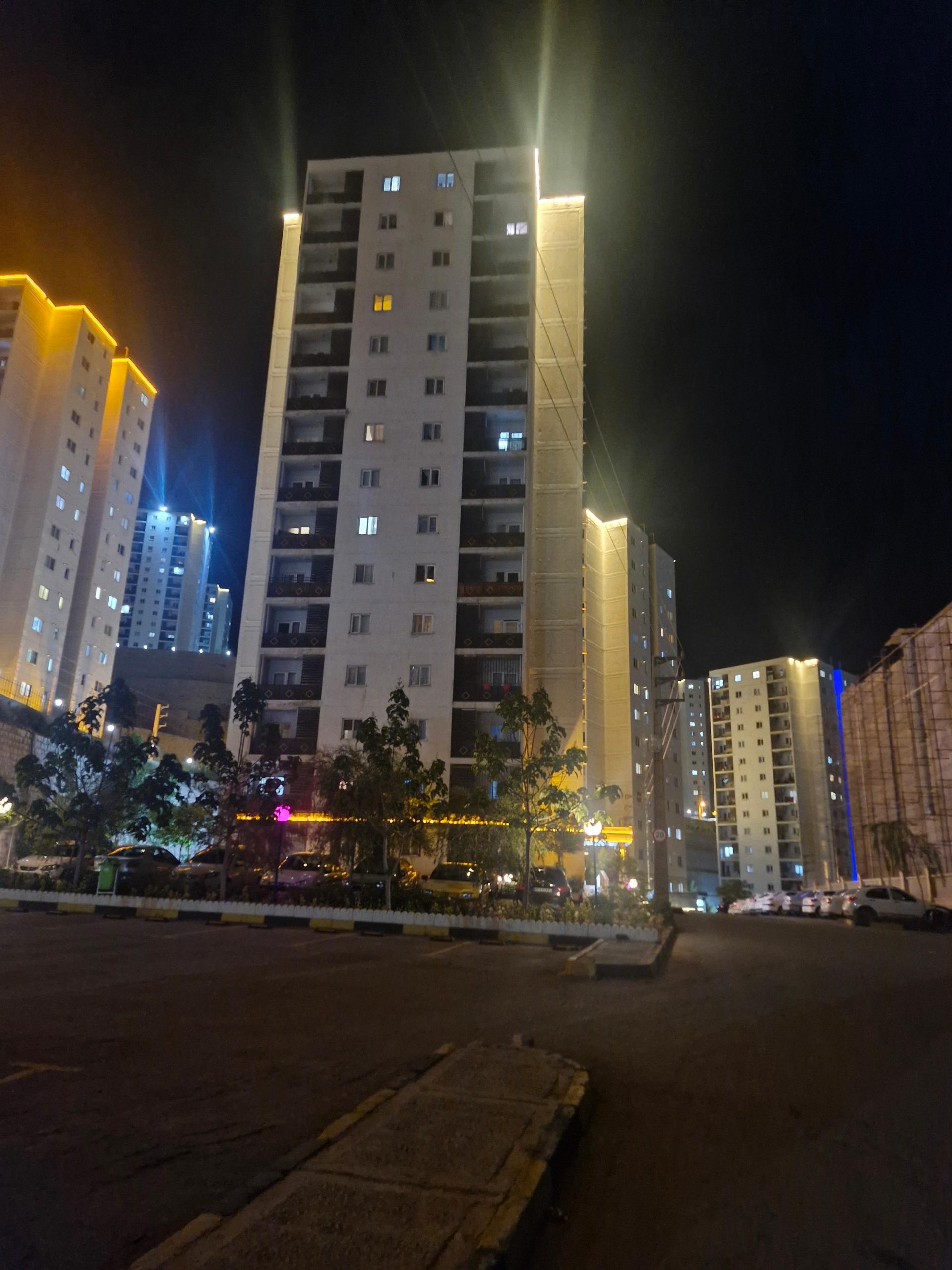 عکس برج آمیتیس