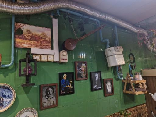 عکس کافه بازار