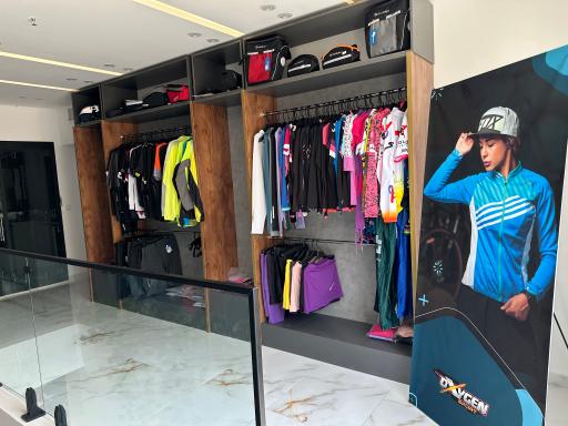 عکس فروشگاه ورزشی اکسیژن