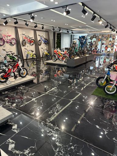 عکس فروشگاه ورزشی اکسیژن