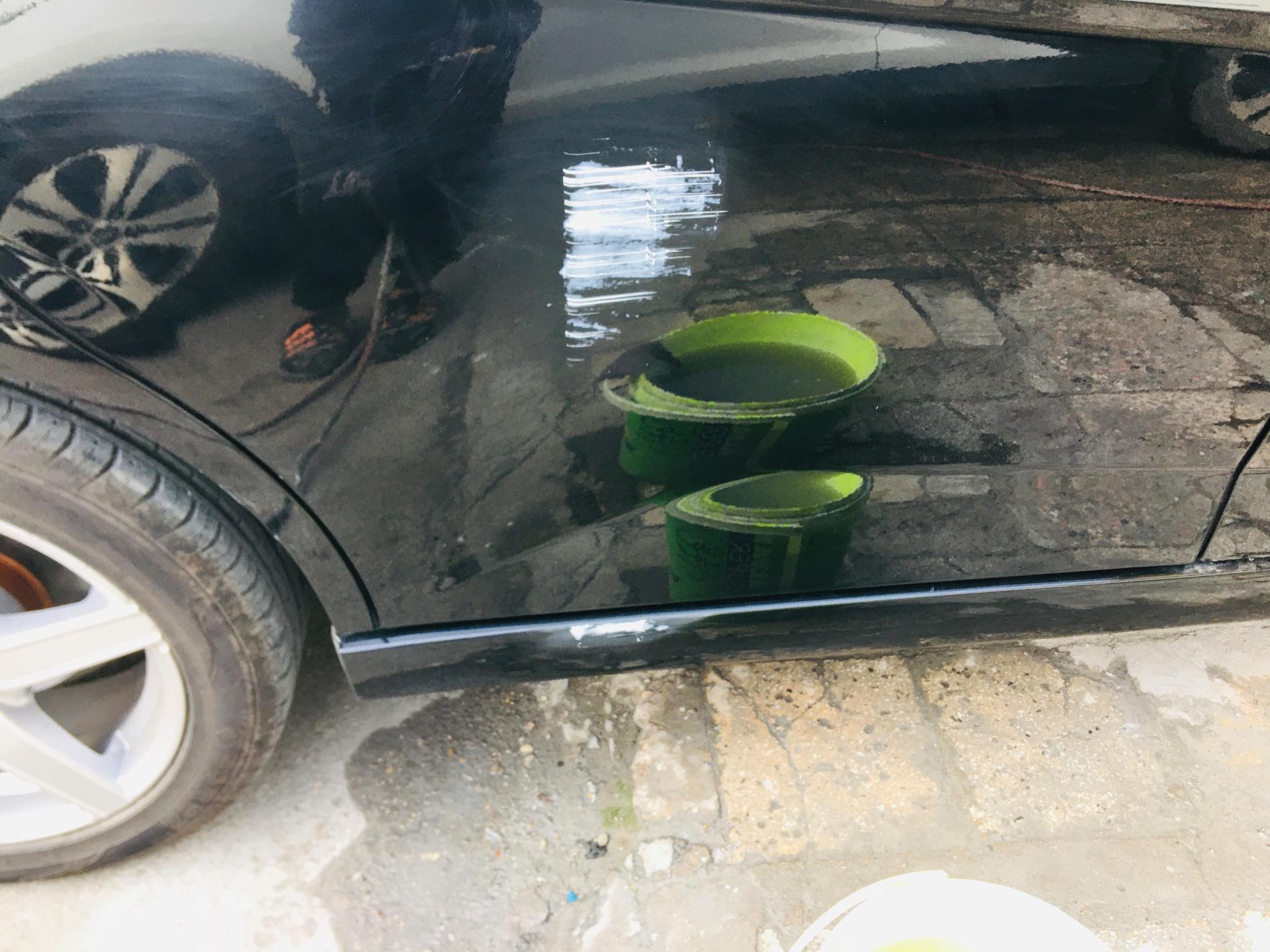 عکس رنگ آمیزی اتومبیل استاد رحیم عماره