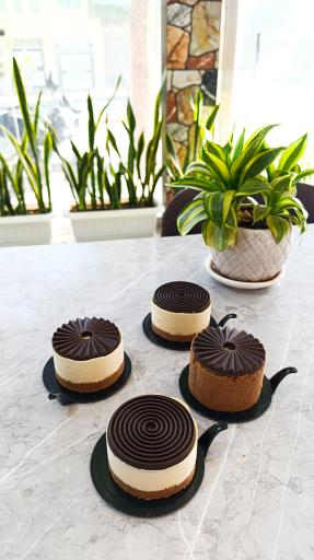 عکس کافه قنادی شیرین بانو