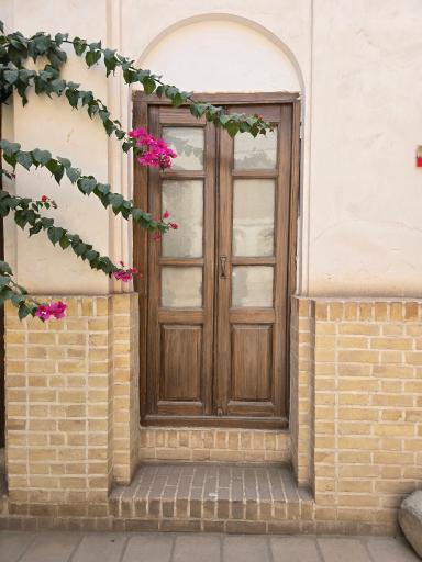 هتل سنتی نگین