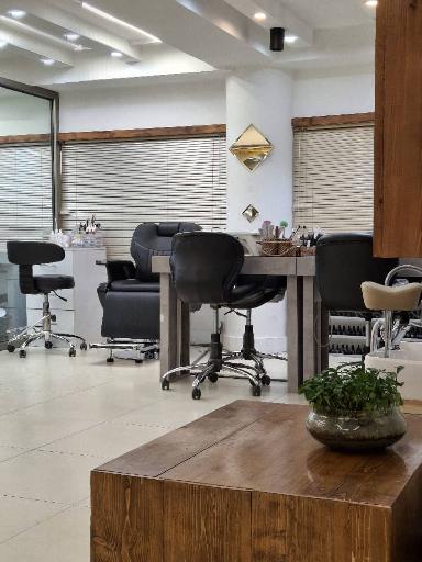عکس سالن زیبایی هانیاس