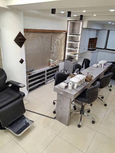 عکس سالن زیبایی هانیاس