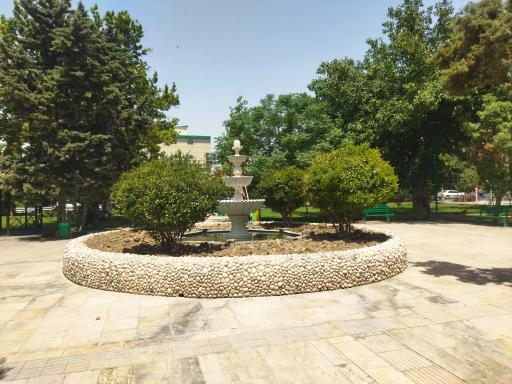 عکس آبنمای بوستان اقاقیا