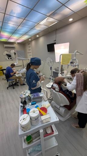 عکس مرکز ایمپلنت غرب