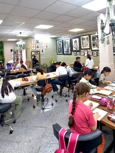 عکس آموزشگاه نقاشی رستا نقش