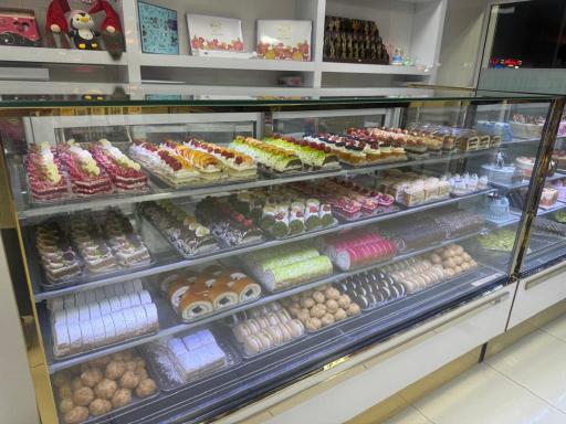 عکس شیرینی فروشی کافه قناد