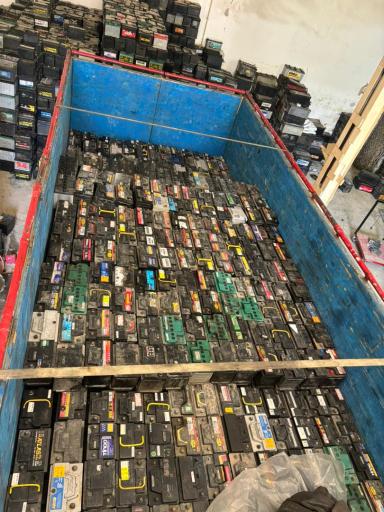 عکس باطری فروشی شهروز