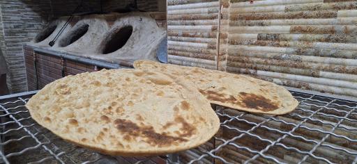 عکس نان تنوری و سنتی تنورچین