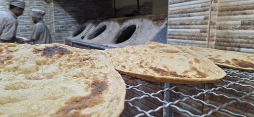 عکس نان تنوری و سنتی تنورچین