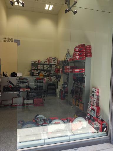 عکس فروشگاه ابزار فابریک