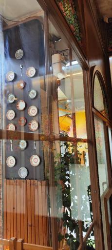 عکس رستوران صبحانه نیمروچ