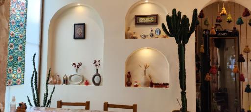 عکس رستوران صبحانه نیمروچ