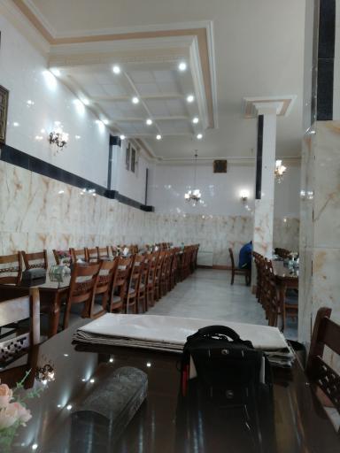 عکس رستوران زمرد