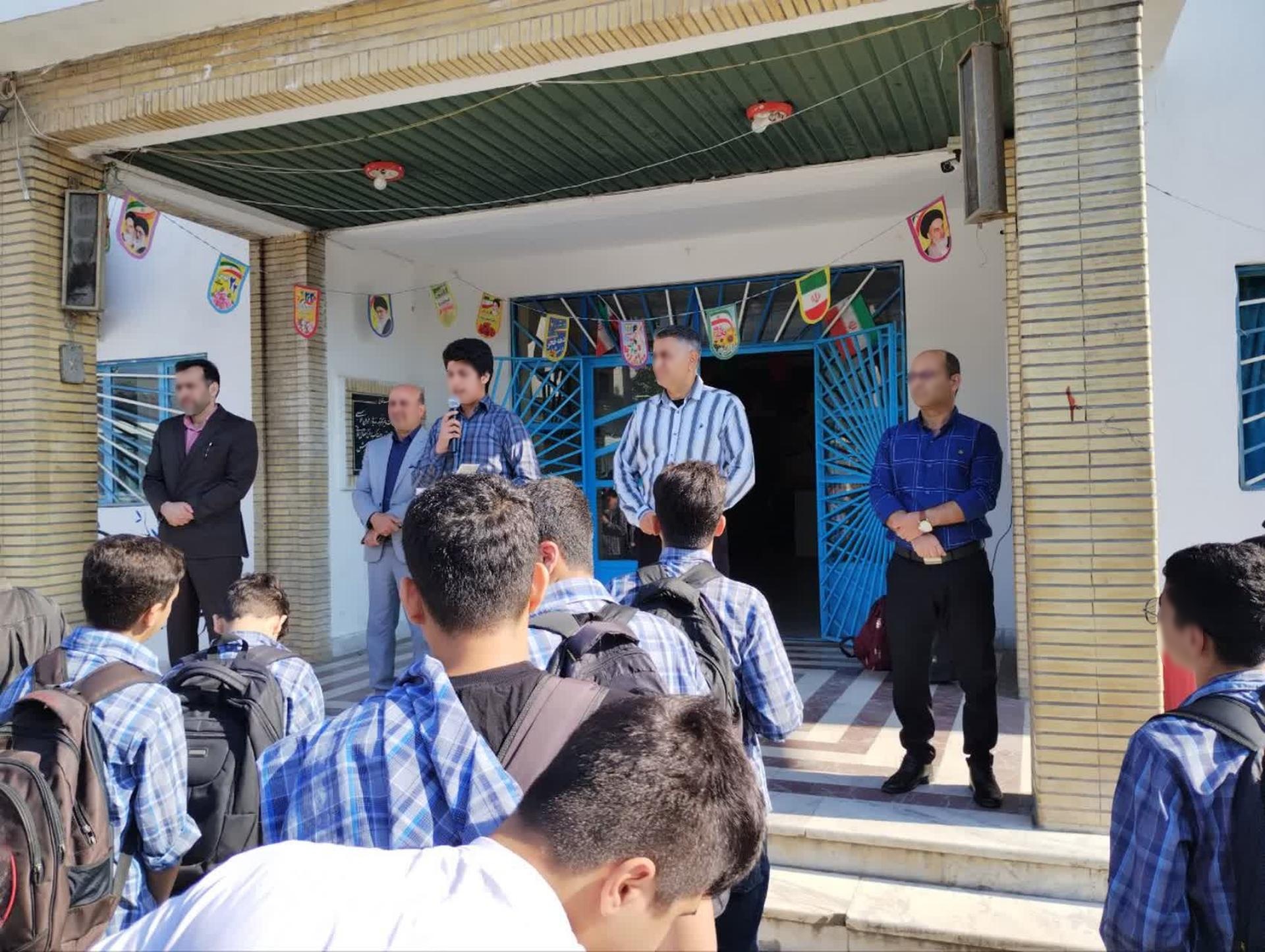 عکس دبیرستان پسرانه طه