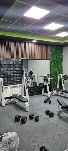 عکس باشگاه بدنسازی گلچین