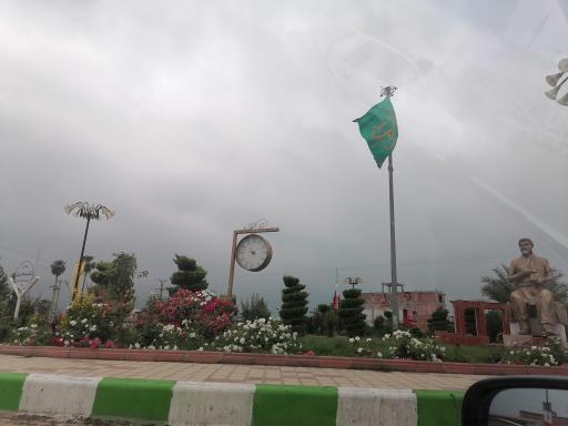 عکس میدان حکیم میرفندرسکی