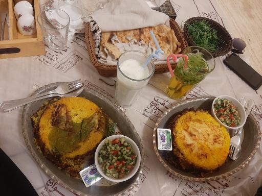 عکس رستوران هفت خوان