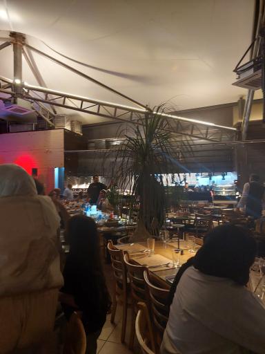 عکس رستوران هفت خوان