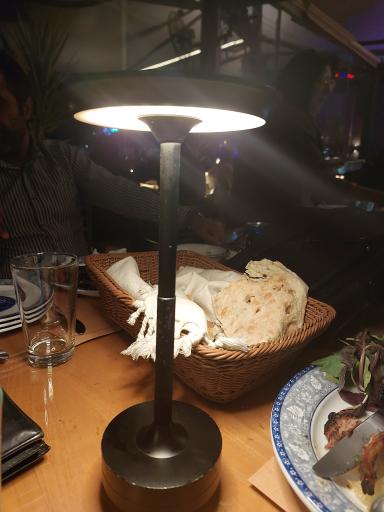 رستوران هفت خوان