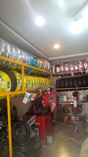 عکس لاستیک فروشی داداش رضا (زارعی)