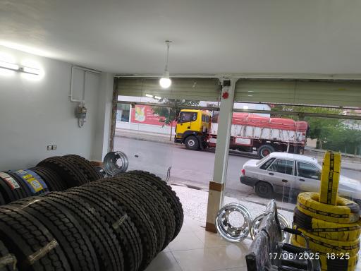 عکس فروشگاه لاستیک تک تایر