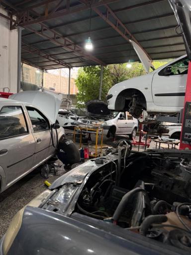 عکس تعمیرگاه کلینیک مرکزی رنو