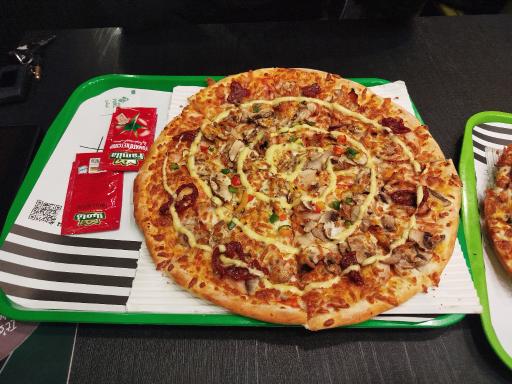 عکس فست فود چیکن فامیلی (شعبه پیروزی)