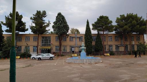 عکس دبیرستان نمونه دولتی علامه حلی