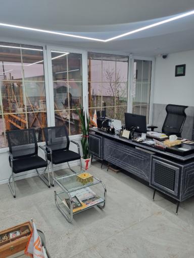 عکس آهن آلات حمید عموئی