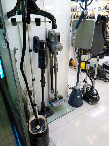 عکس فروشگاه مکث(فروشگاه مرکزی دلمونتی)