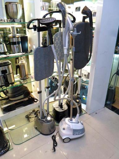 عکس فروشگاه مکث(فروشگاه مرکزی دلمونتی)