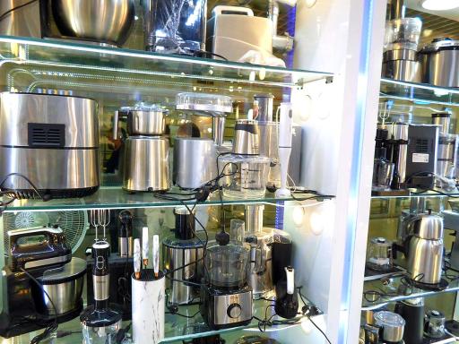 عکس فروشگاه مکث(فروشگاه مرکزی دلمونتی)