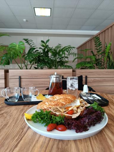 عکس کافه لونا